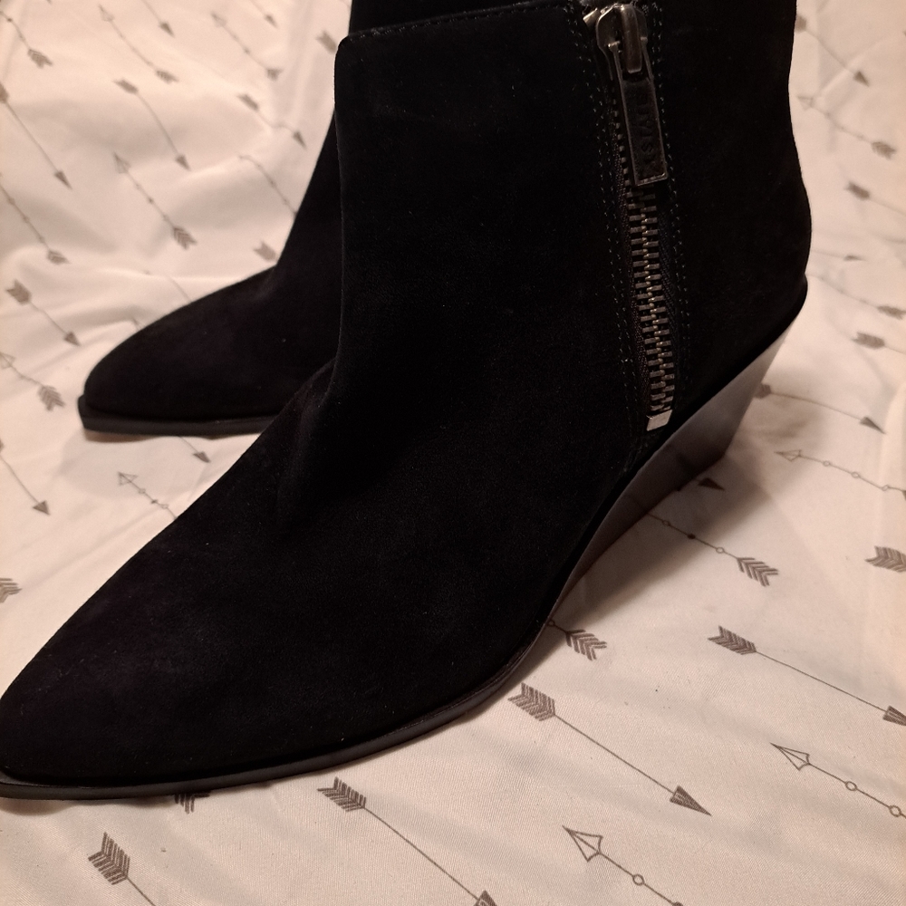 1 State black ankle boots